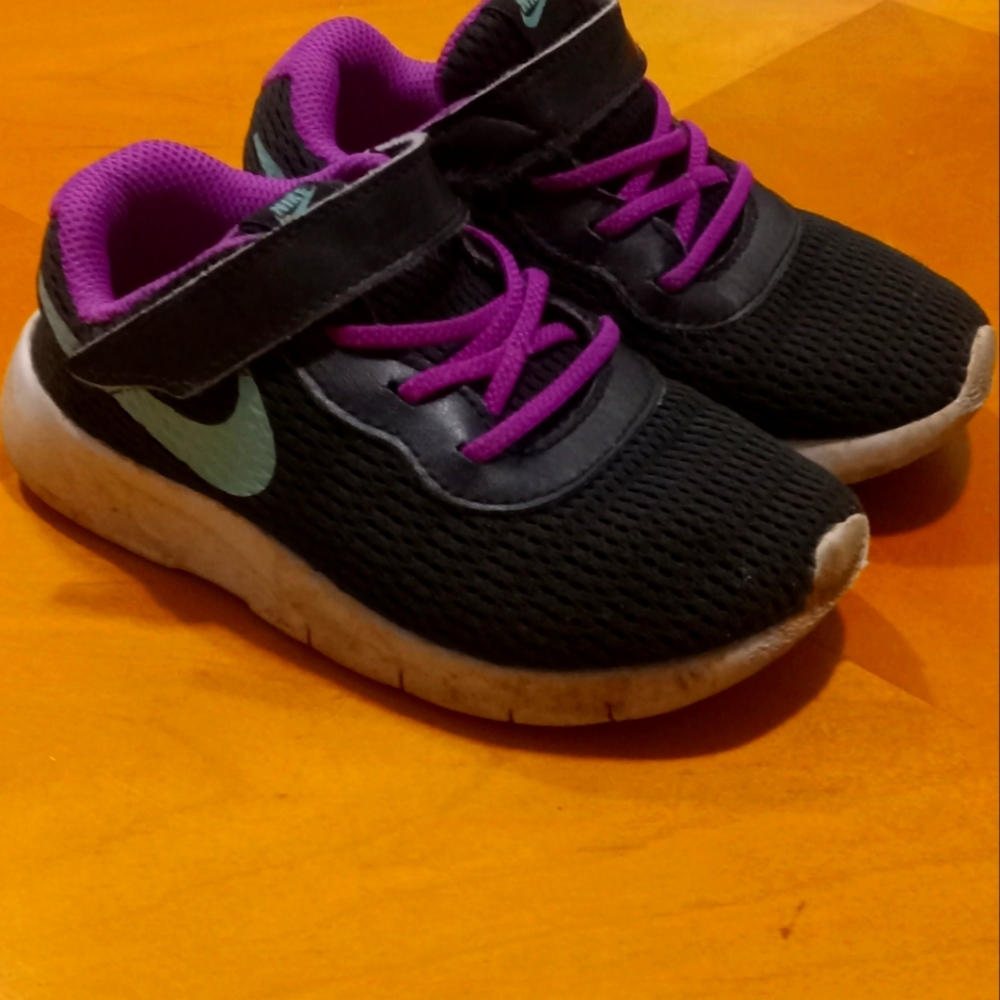 Nike Girls Shoes
